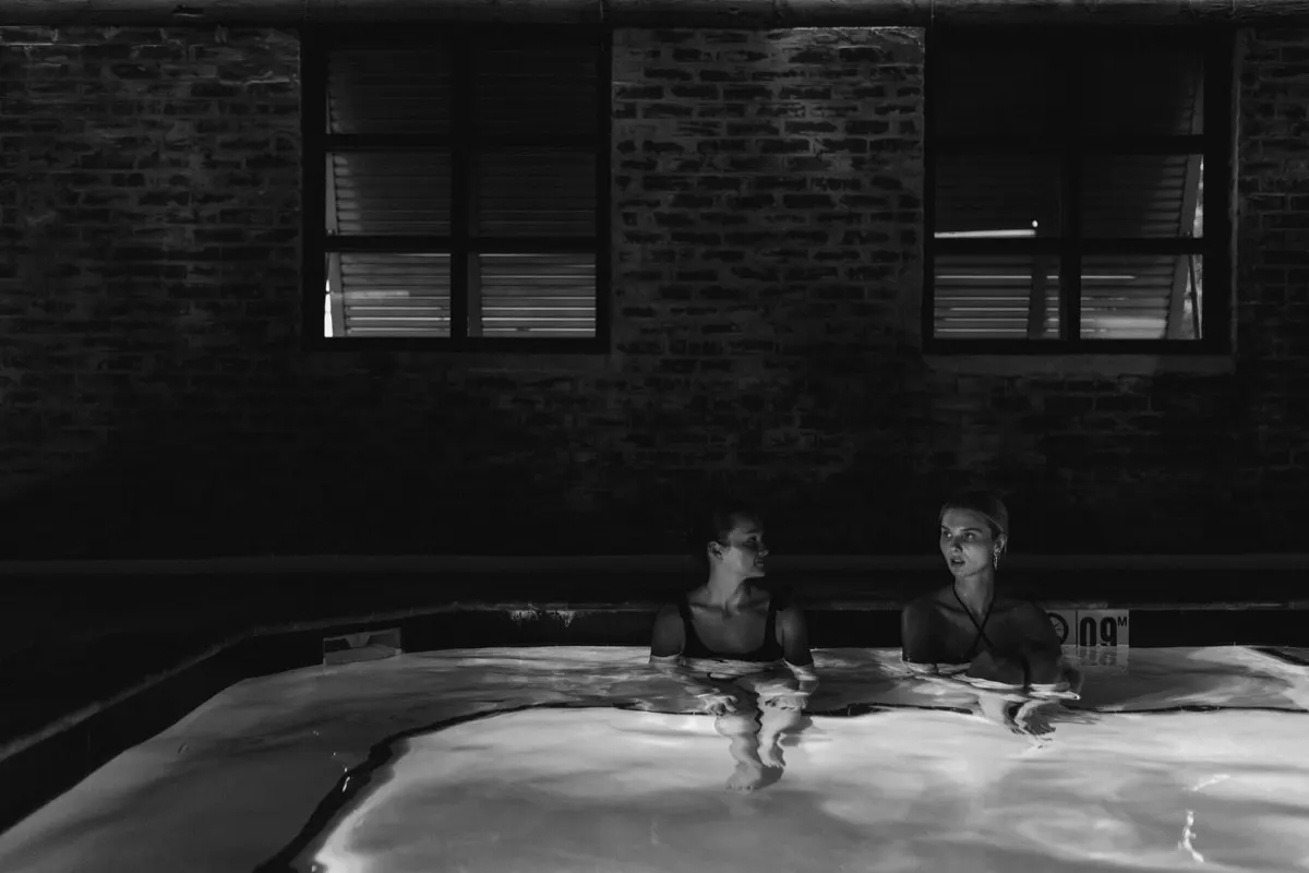 Sunday Hot Springs, Charlotte